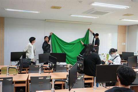 스승의 날 현정 영상 제작 (1학년 A반 진휘창과 팀원들)