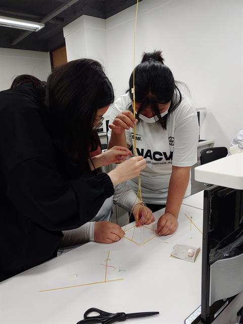 '창의적 사고와 실험' 강의 중 'Mashmellow Challenge'