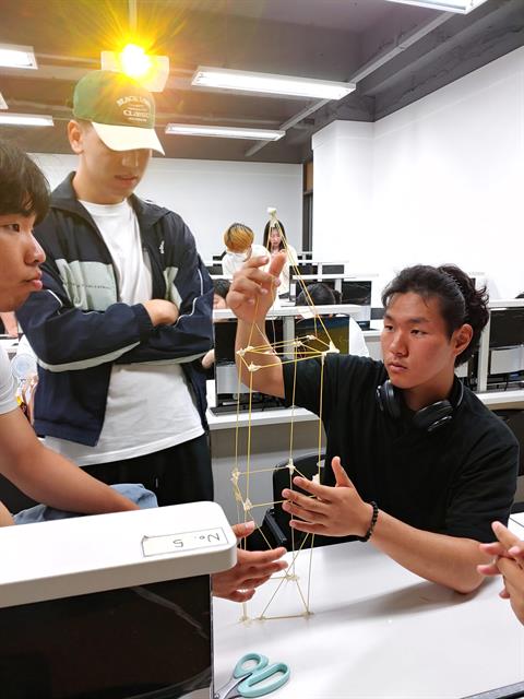 '창의적 사고와 실험' 강의 중 'Mashmellow Challenge'